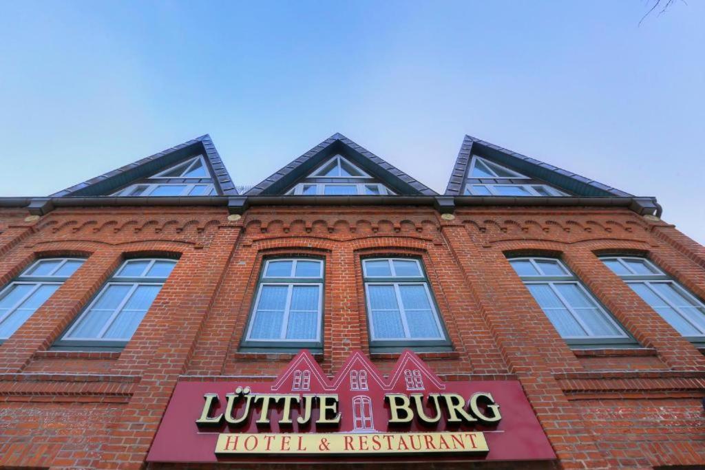 Hotel Luettje Burg Лютьєнбурґ Екстер'єр фото