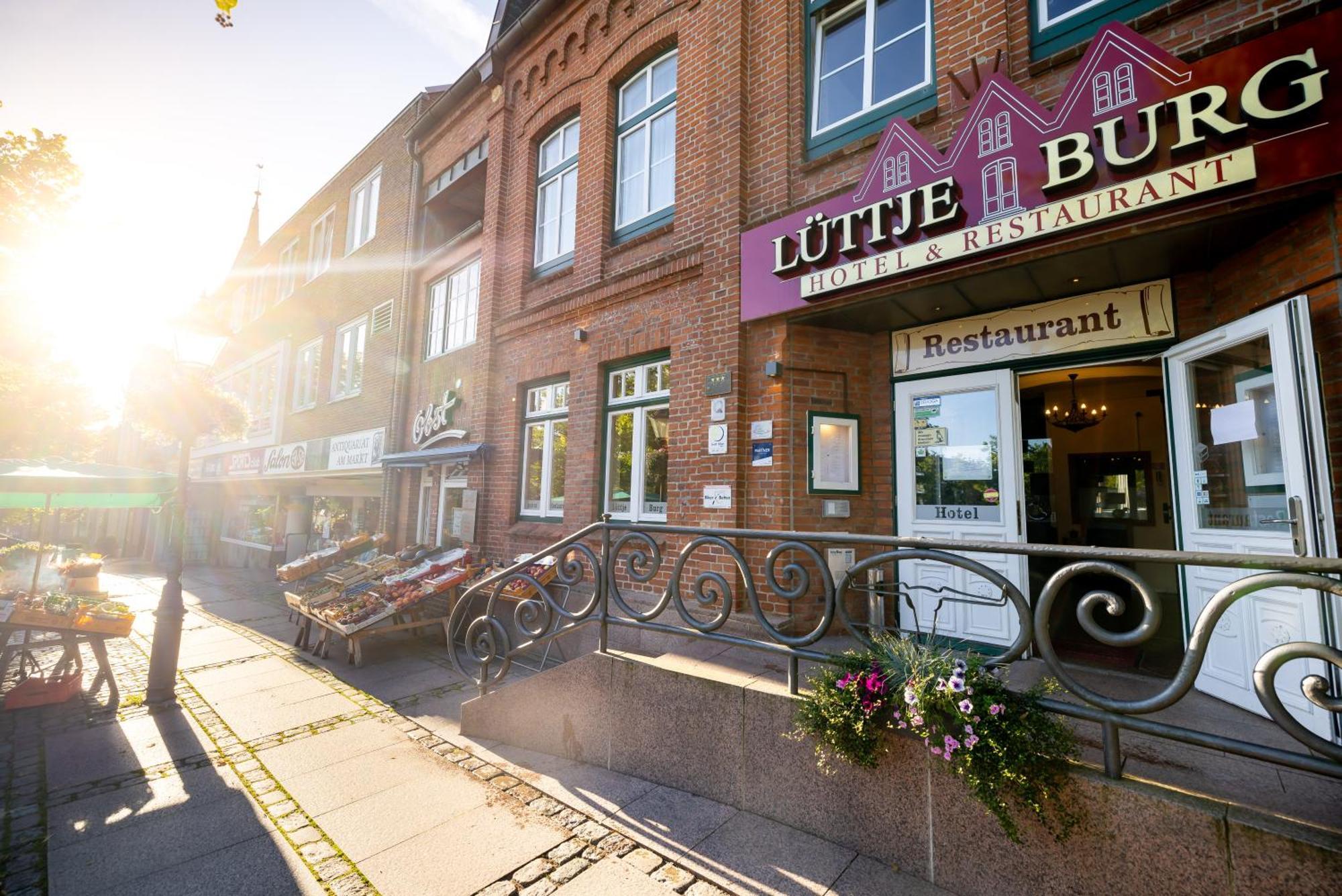 Hotel Luettje Burg Лютьєнбурґ Екстер'єр фото